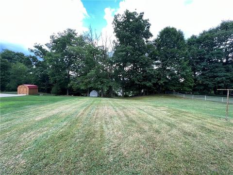83 E Cove Rd, Wheeling, WV 26003 photo 2