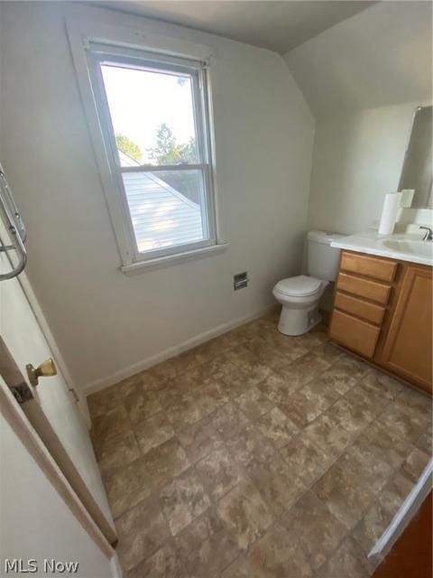 804 E 249th St, Euclid, OH 44123 photo 12