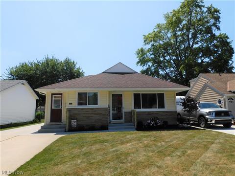 2042 E 45th St, Ashtabula, OH 44004 photo 1
