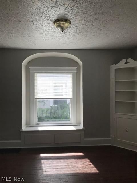 315 15th St, Elyria, OH 44035 photo 3