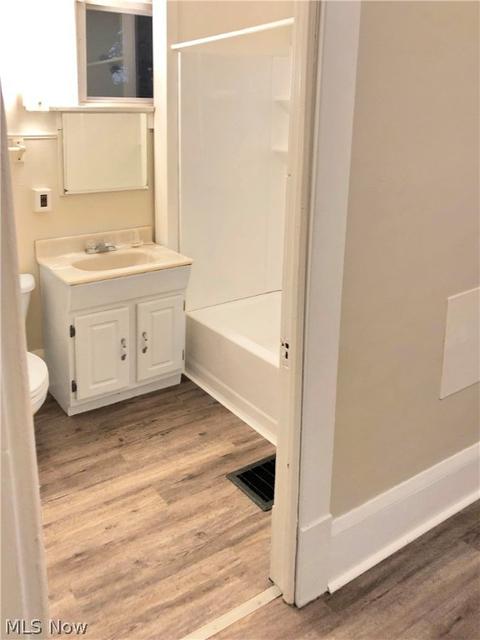220 Ralph Ct NW, Canton, OH 44708 photo 5
