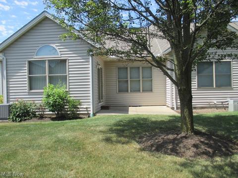 114 Windgate Dr, Elyria, OH 44035 photo 2