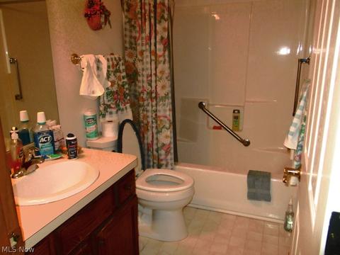 114 Windgate Dr, Elyria, OH 44035 photo 14