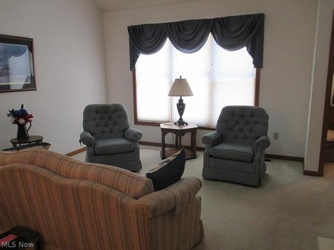 114 Windgate Dr, Elyria, OH 44035 photo 4