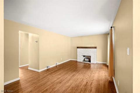 34130 Maple Dr, Solon, OH 44139 photo 5