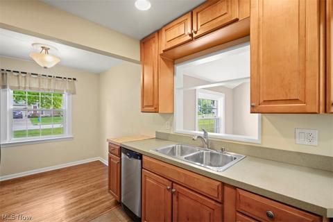 34130 Maple Dr, Solon, OH 44139 photo 12