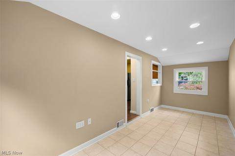 34130 Maple Dr, Solon, OH 44139 photo 15