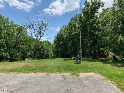 17280 Libby Rd, Maple Heights, OH 44137 photo 9