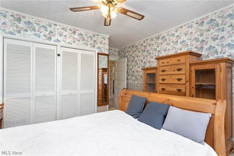 223 Eastern Heights Blvd, Elyria, OH 44035 photo 21