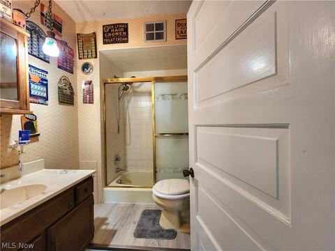 223 Eastern Heights Blvd, Elyria, OH 44035 photo 17