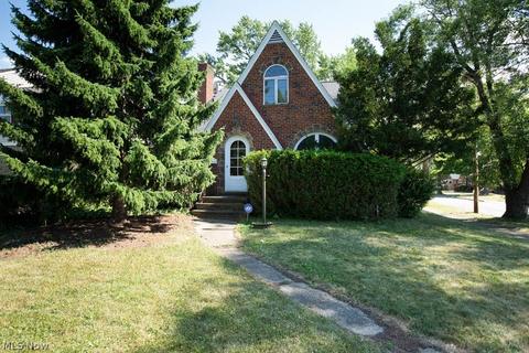 17200 Libby Blvd, Maple Heights, OH 44137 photo 1