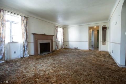 17200 Libby Blvd, Maple Heights, OH 44137 photo 4