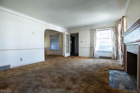 17200 Libby Blvd, Maple Heights, OH 44137 photo 5