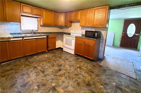 1815 Ronald Rd, Akron, OH 44312 photo 7