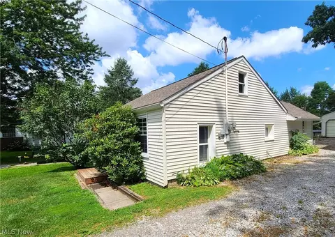 1815 Ronald Rd, Akron, OH 44312 photo 2