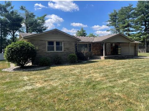 200 E 27th St, Dover, OH 44622 photo 1