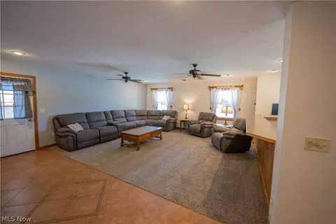 402 W Main St, Lagrange, OH 44050 photo 9