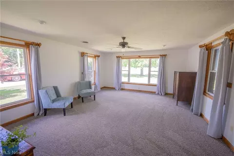 402 W Main St, Lagrange, OH 44050 photo 4