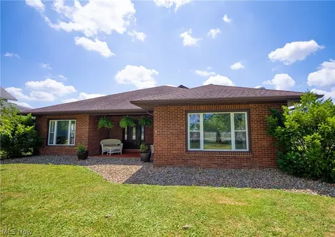 402 W Main St, Lagrange, OH 44050 photo 1