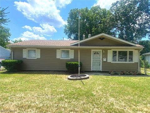 717 Delaware Ave, Elyria, OH 44035 photo 1