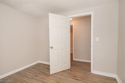 717 Delaware Ave, Elyria, OH 44035 photo 17