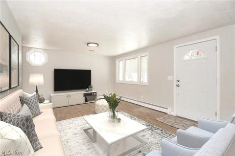 717 Delaware Ave, Elyria, OH 44035 photo 7