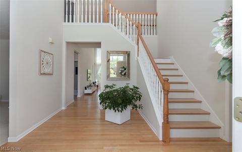 513 Sara Ln, Copley, OH 44321 photo 2