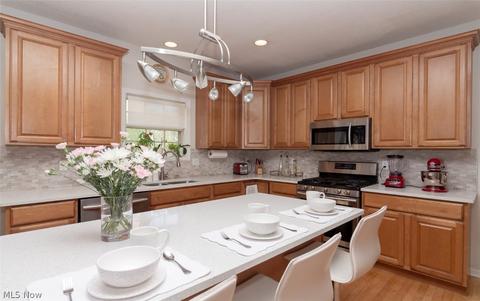 513 Sara Ln, Copley, OH 44321 photo 9