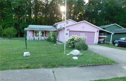1721 Douglas Ave, Elyria, OH 44035 photo 2