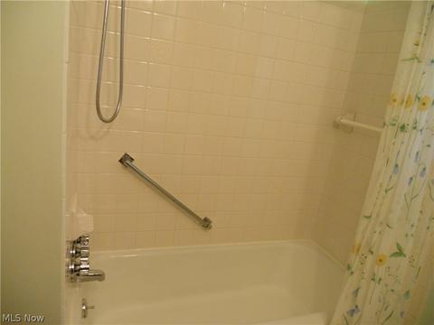 6247 Meadowbrook Dr, Mentor, OH 44060 photo 13