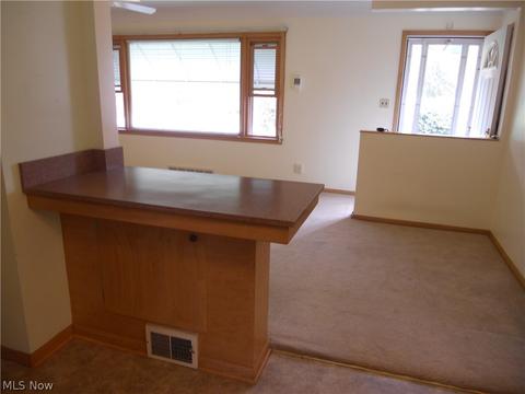 6247 Meadowbrook Dr, Mentor, OH 44060 photo 5