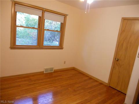 6247 Meadowbrook Dr, Mentor, OH 44060 photo 8