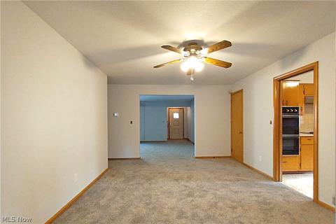 302 Vassar Ave, Elyria, OH 44035 photo 3