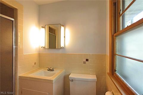 302 Vassar Ave, Elyria, OH 44035 photo 12