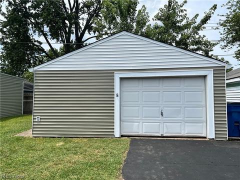 4220 Willow Ave, Lorain, OH 44055 photo 3