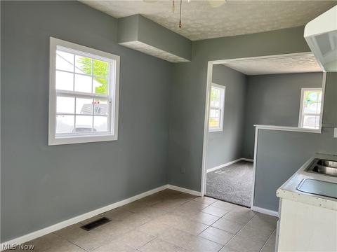4220 Willow Ave, Lorain, OH 44055 photo 12