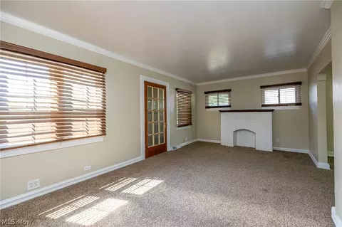 153 Longfellow St, Elyria, OH 44035 photo 7