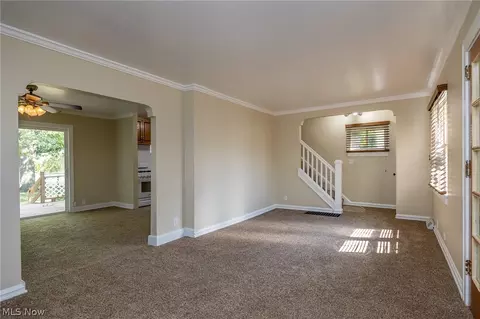 153 Longfellow St, Elyria, OH 44035 photo 6