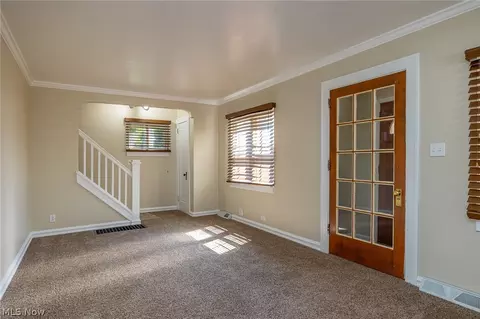 153 Longfellow St, Elyria, OH 44035 photo 4