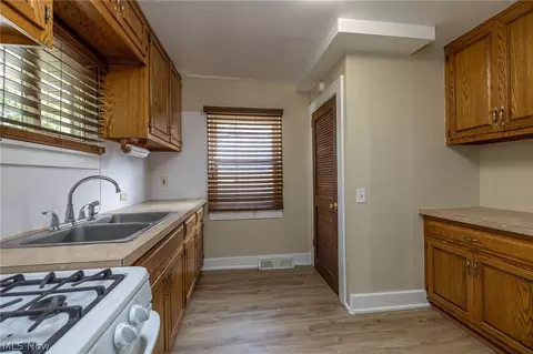 153 Longfellow St, Elyria, OH 44035 photo 11