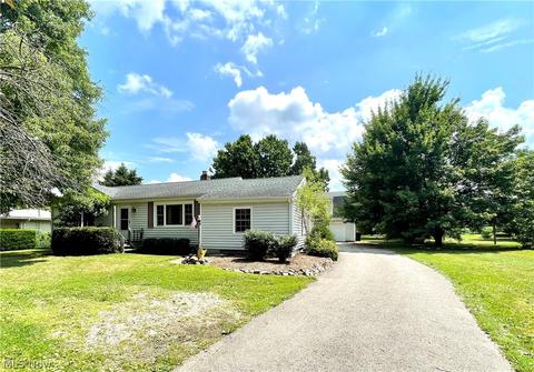 9318 N Main St, Windham, OH 44288 photo 2