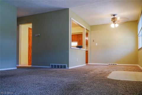 951 E 248th St, Euclid, OH 44123 photo 5