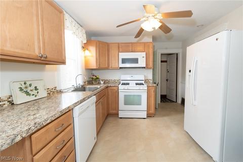 211 Princeton Ave, Elyria, OH 44035 photo 8