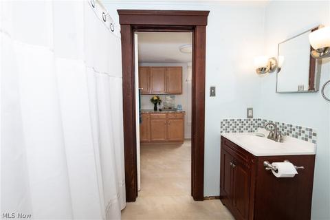 211 Princeton Ave, Elyria, OH 44035 photo 12