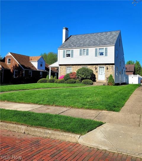 209 Harter Ave NW, Canton, OH 44708 photo 2