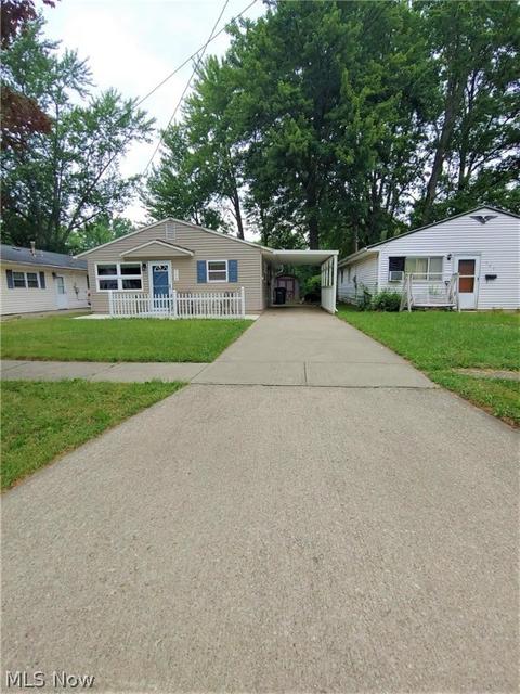 538 Case Ave, Elyria, OH 44035 photo 3