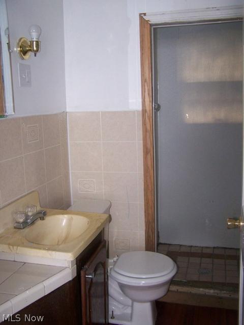 626 W 35th St, Ashtabula, OH 44004 photo 6