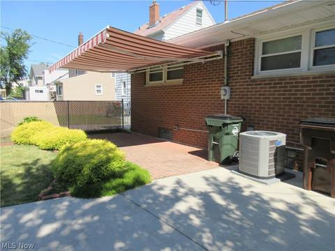 4415 Maplecrest Ave, Parma, OH 44134 photo 2