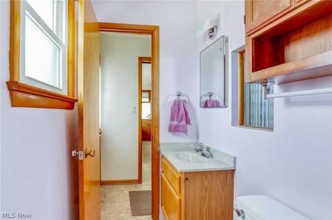 4183 Spring Crest Dr, Brooklyn, OH 44144 photo 10