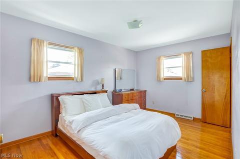 4183 Spring Crest Dr, Brooklyn, OH 44144 photo 8